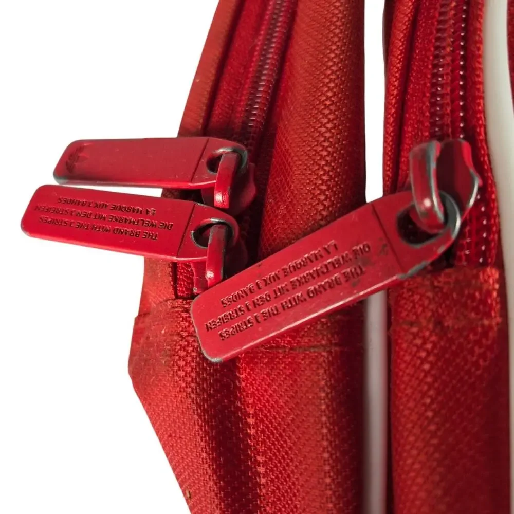 Adidas Santiago Lunch Bag Scarlet Red Insulated Retro Zip Cooler Lunch Tote/Bag